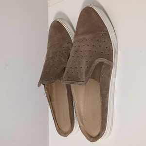 BCBG GÉNÉRATION Suede Yerra Mule